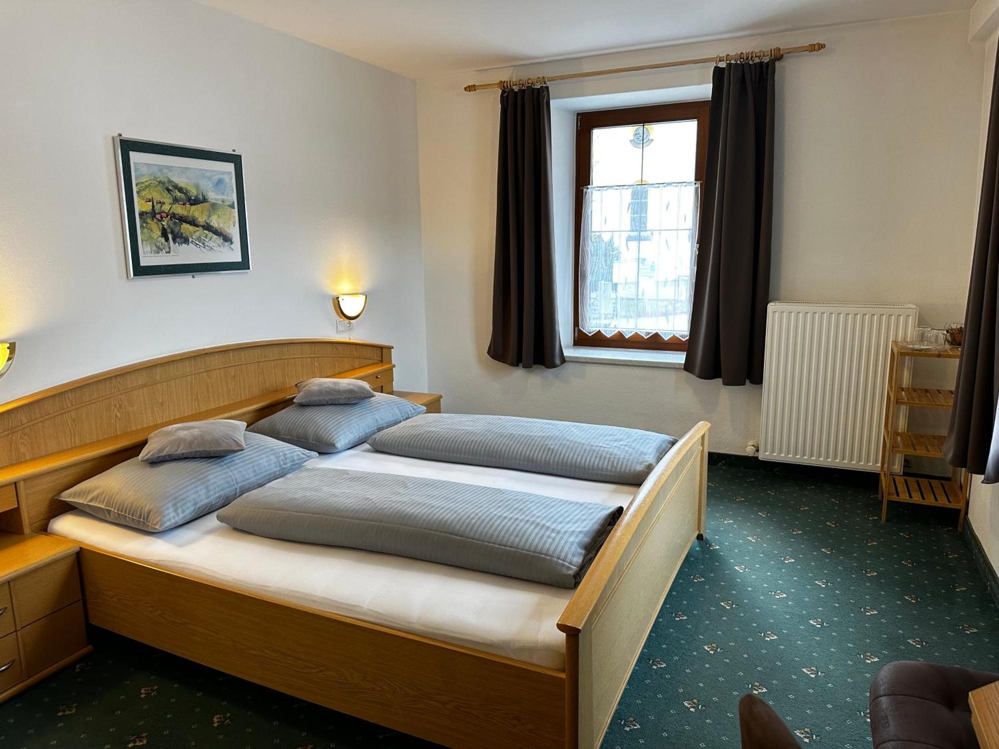 Goldener Adler Bed and Breakfast Scharnitz Buitenkant foto